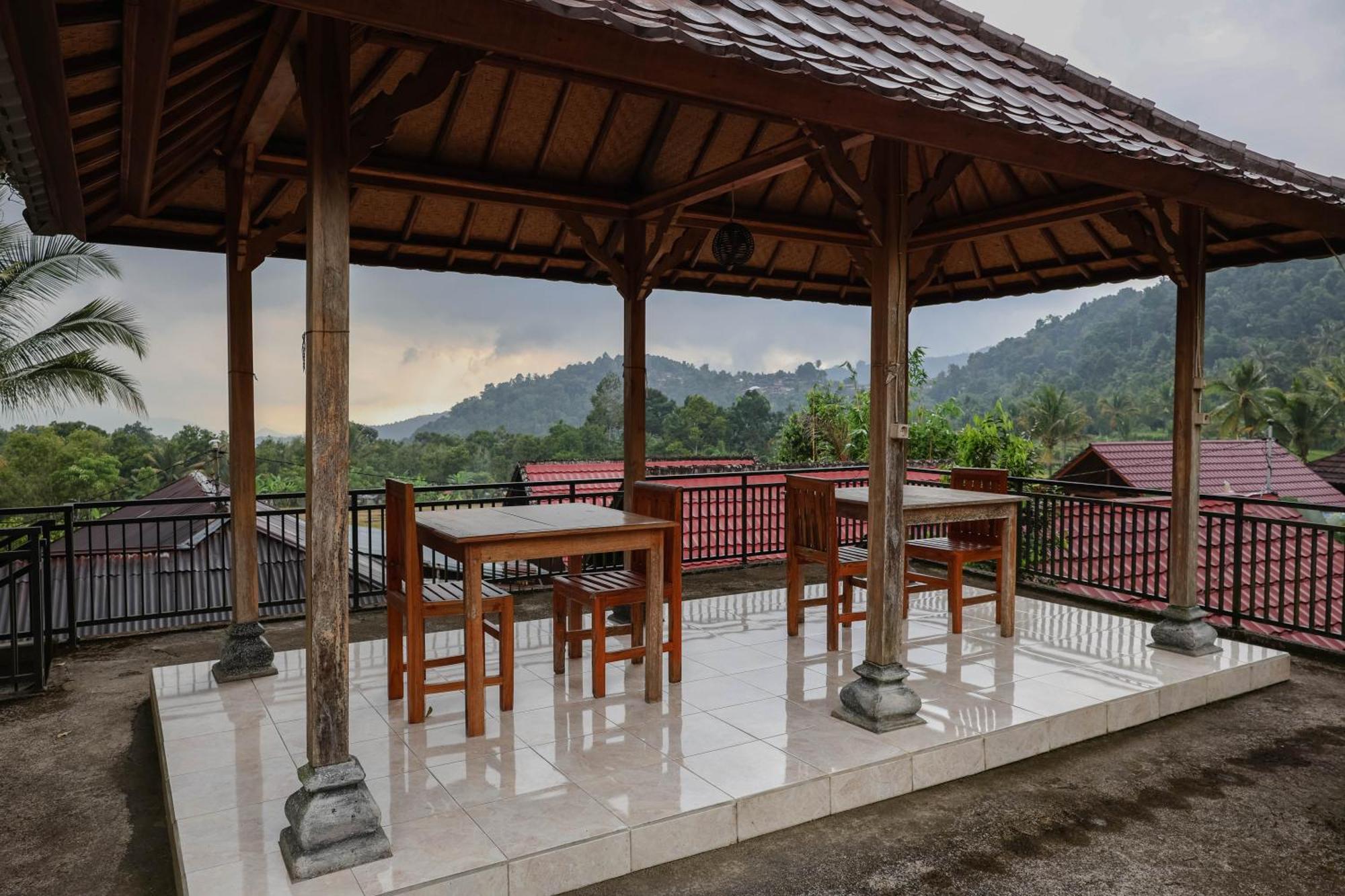 The Kori Homestay Munduk Buitenkant foto