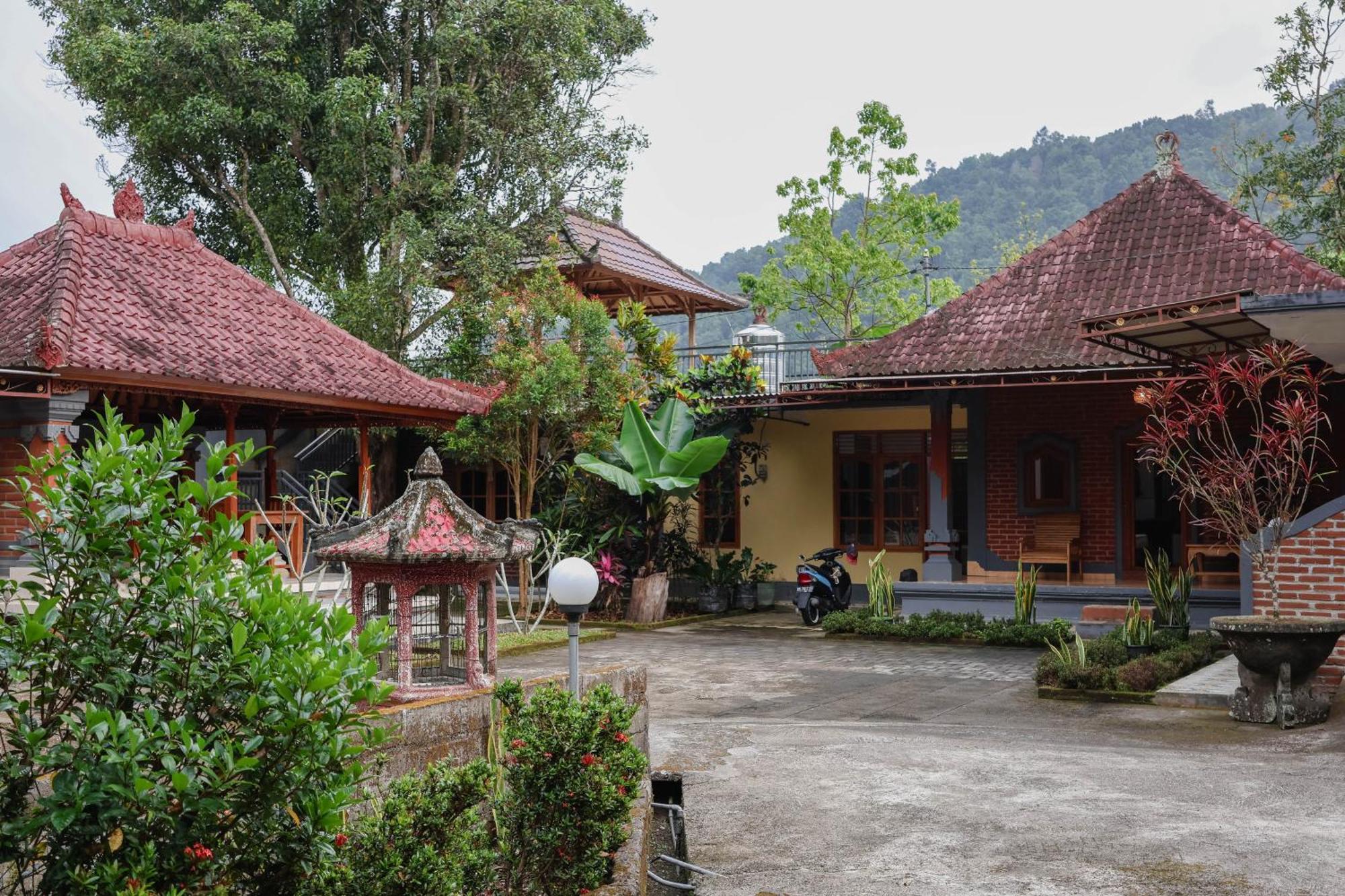 The Kori Homestay Munduk Buitenkant foto